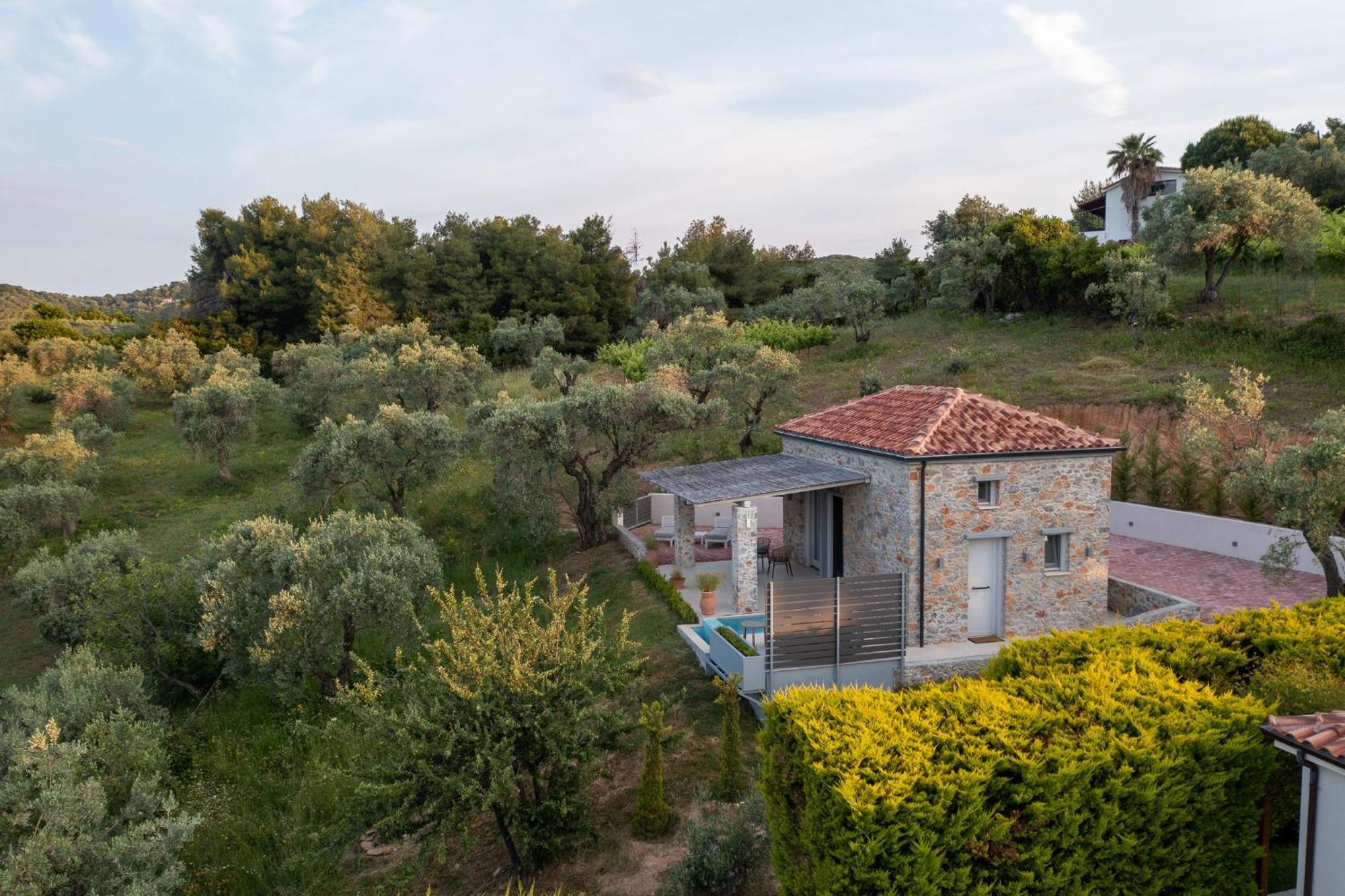 Stone Build Suite With Private Pool Kolios Exteriér fotografie